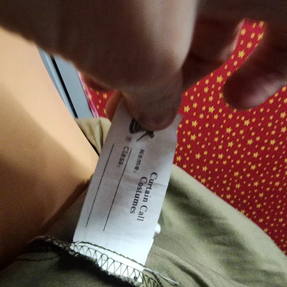 **Sleeveless Camouflage Zip-Front Jumpsuit in Green Camo** - Picture 12 of 13